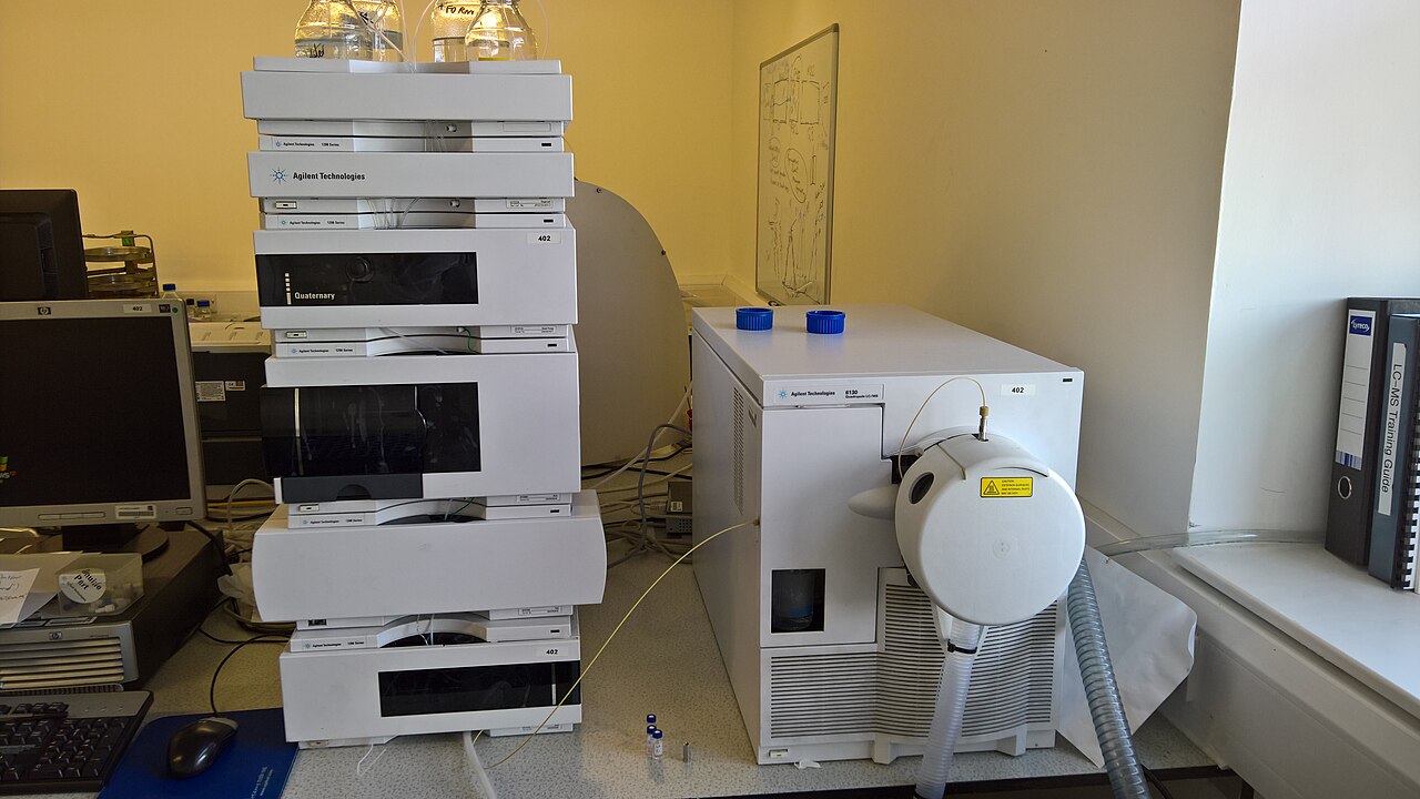 Sistema HPLC acoplado a espectrometría de masas para el análisis confirmatorio de micotoxinas