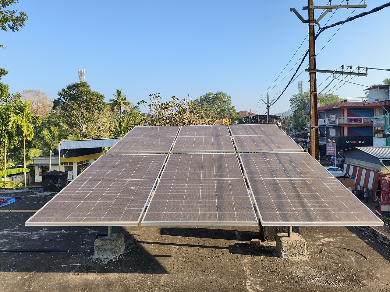 Sistema fotovoltaico en tejado en una explotación agrícola